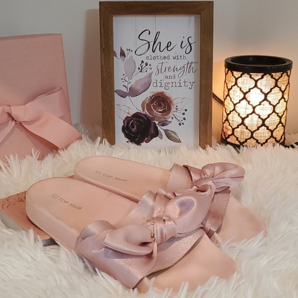 TOP Moda Shoes - 🎀BUNDLE ME🎀! TOP Moda Pink Satin Bow Slides